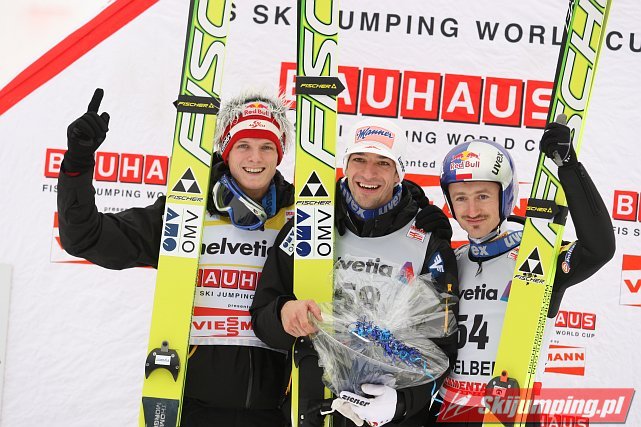 153 Podium konkursu
